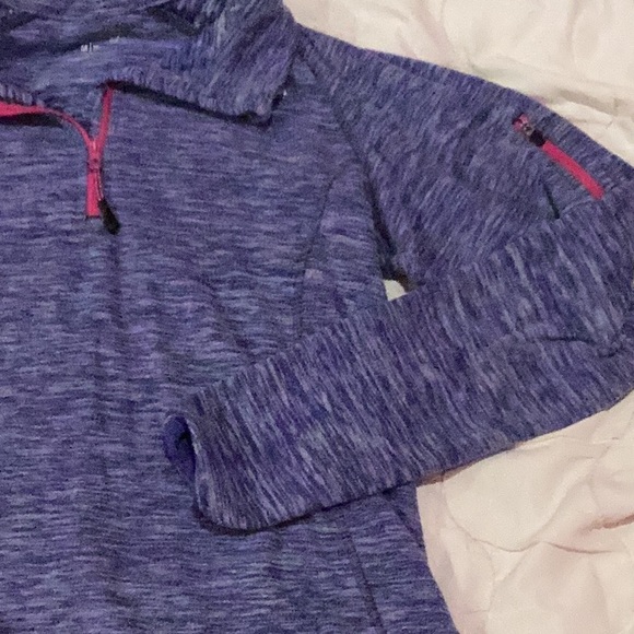 Athleticewear pullover - Picture 2 of 4